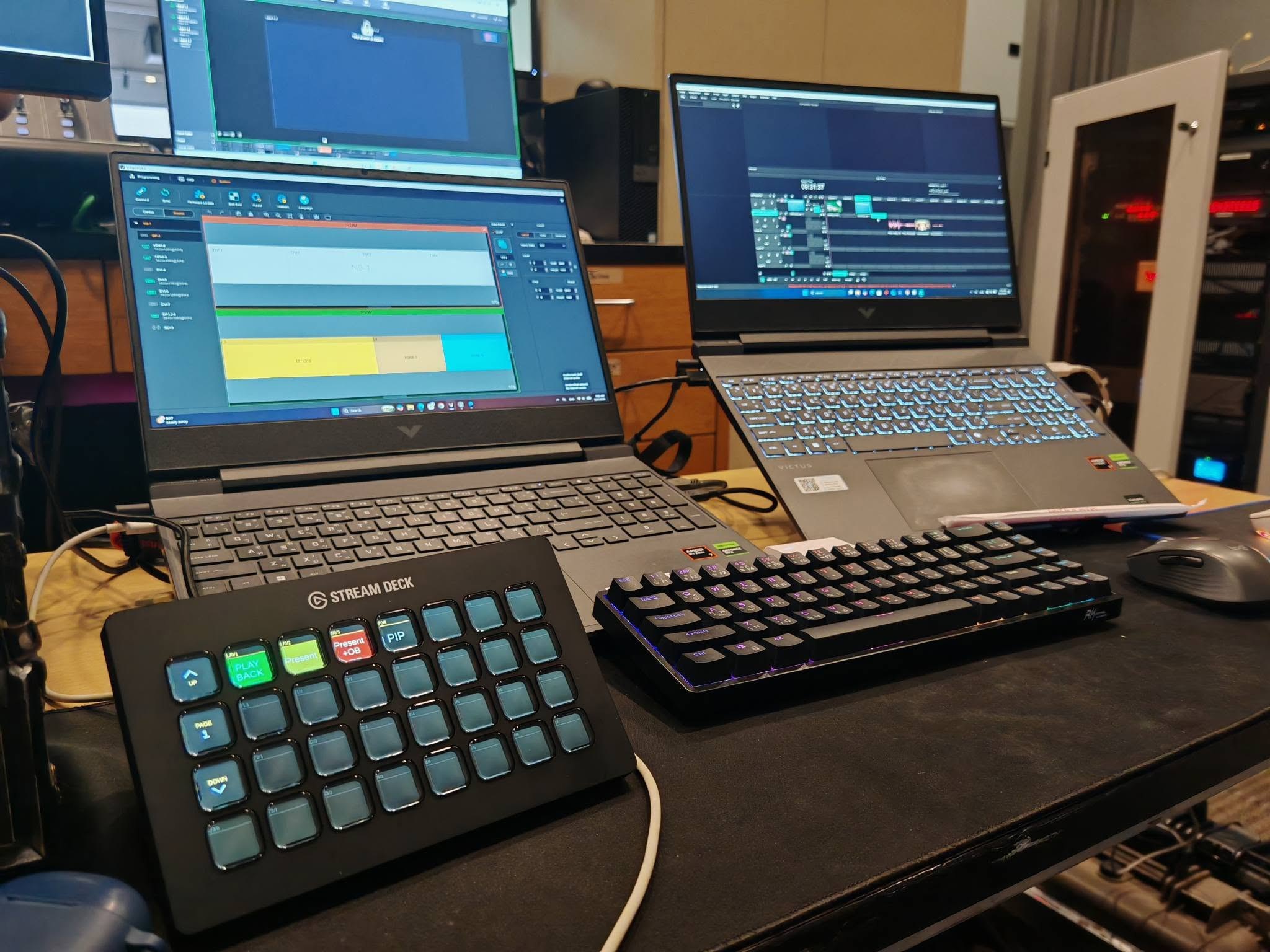 Control ระบบจอ LED โรงแรม — โต๊ะควบคุมภาพพร้อมชุดปุ่มสั่งงาน Playback, Present และ PIP
